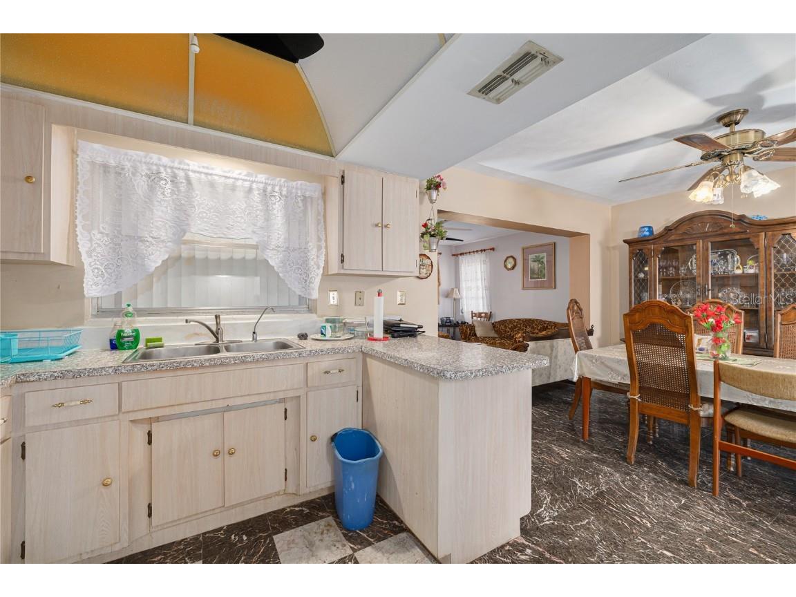 1715 S Jefferson Avenue Largo FL 33770 TB8449699 image10