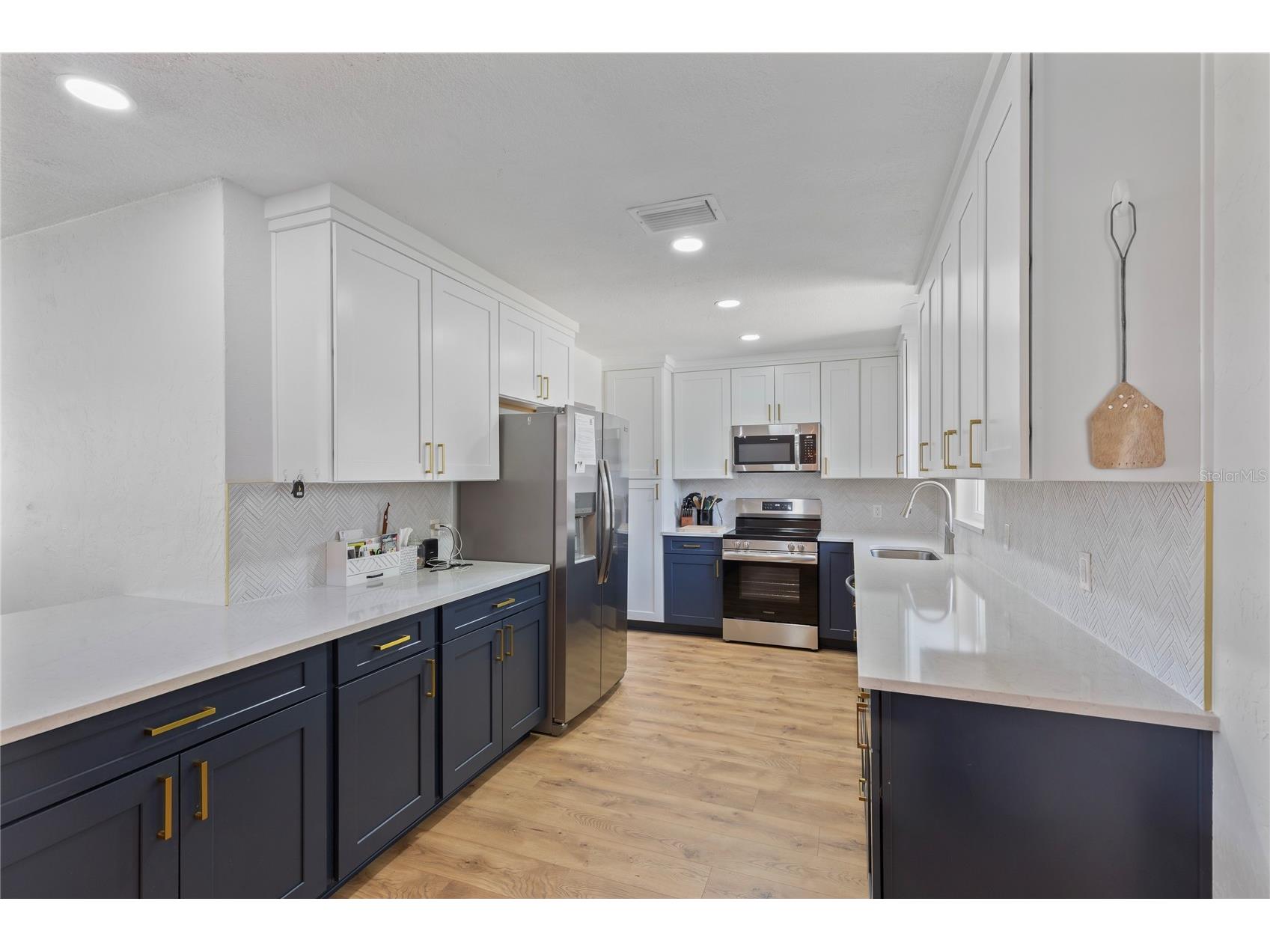 1715 Thomas Drive Clearwater FL 33759 TB8491800 image4