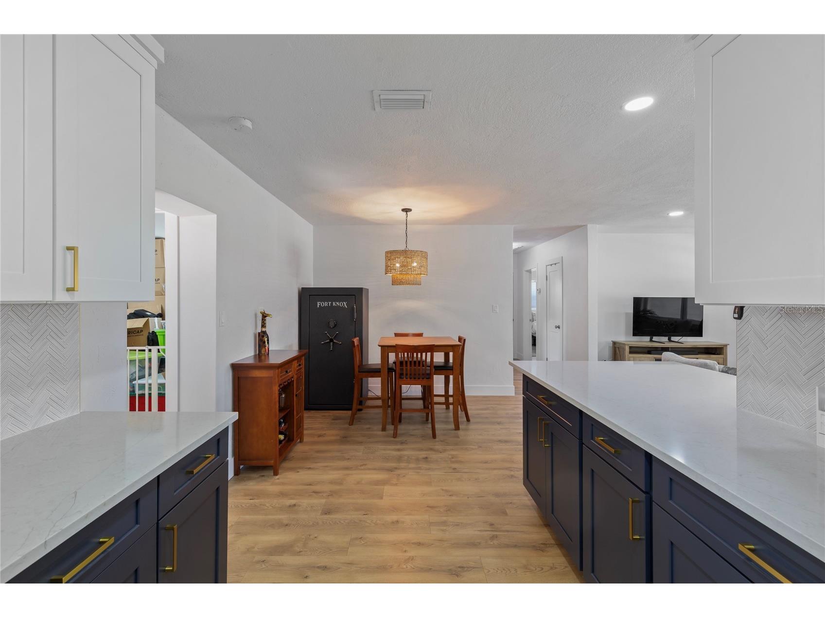 1715 Thomas Drive Clearwater FL 33759 TB8491800 image5