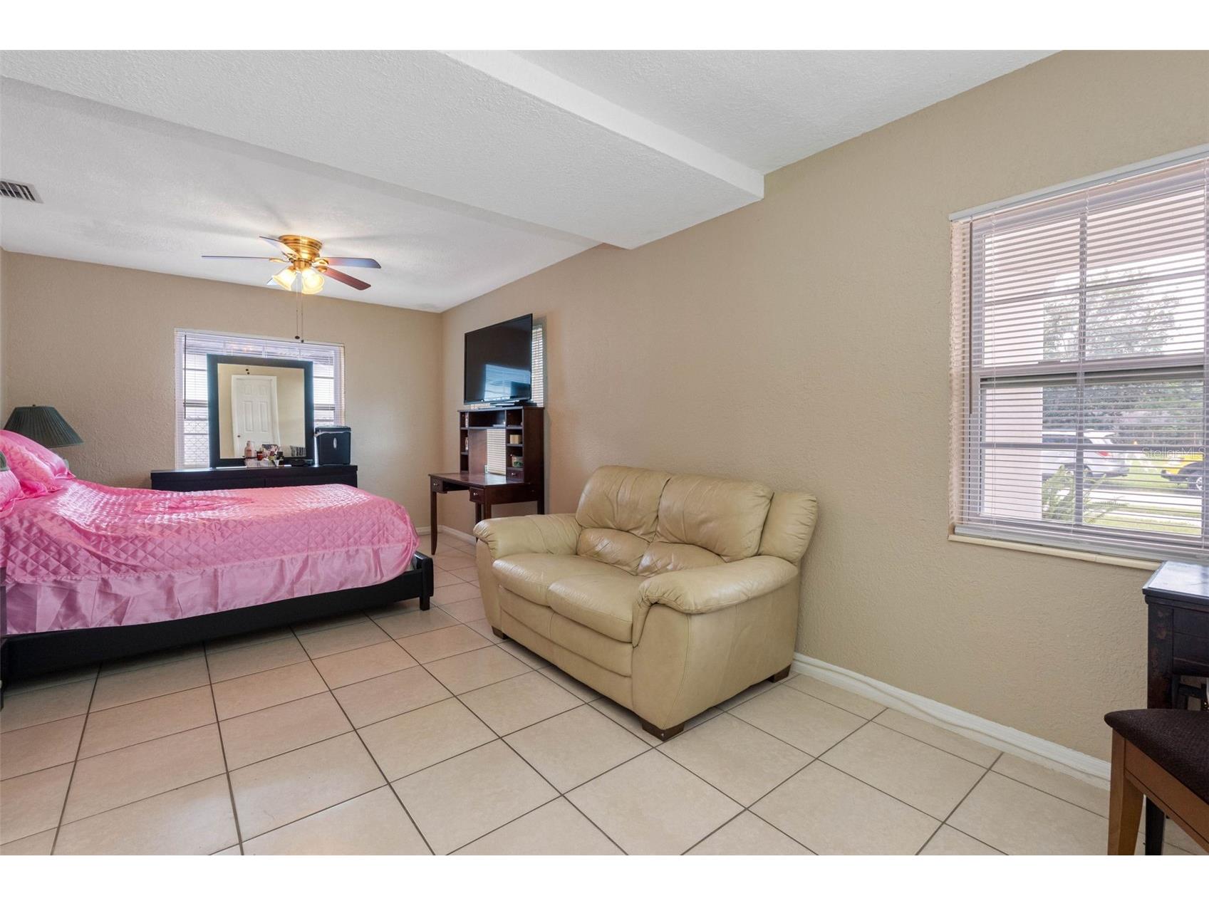 1715 W Saint John Street Tampa FL 33607 TB8428169 image27