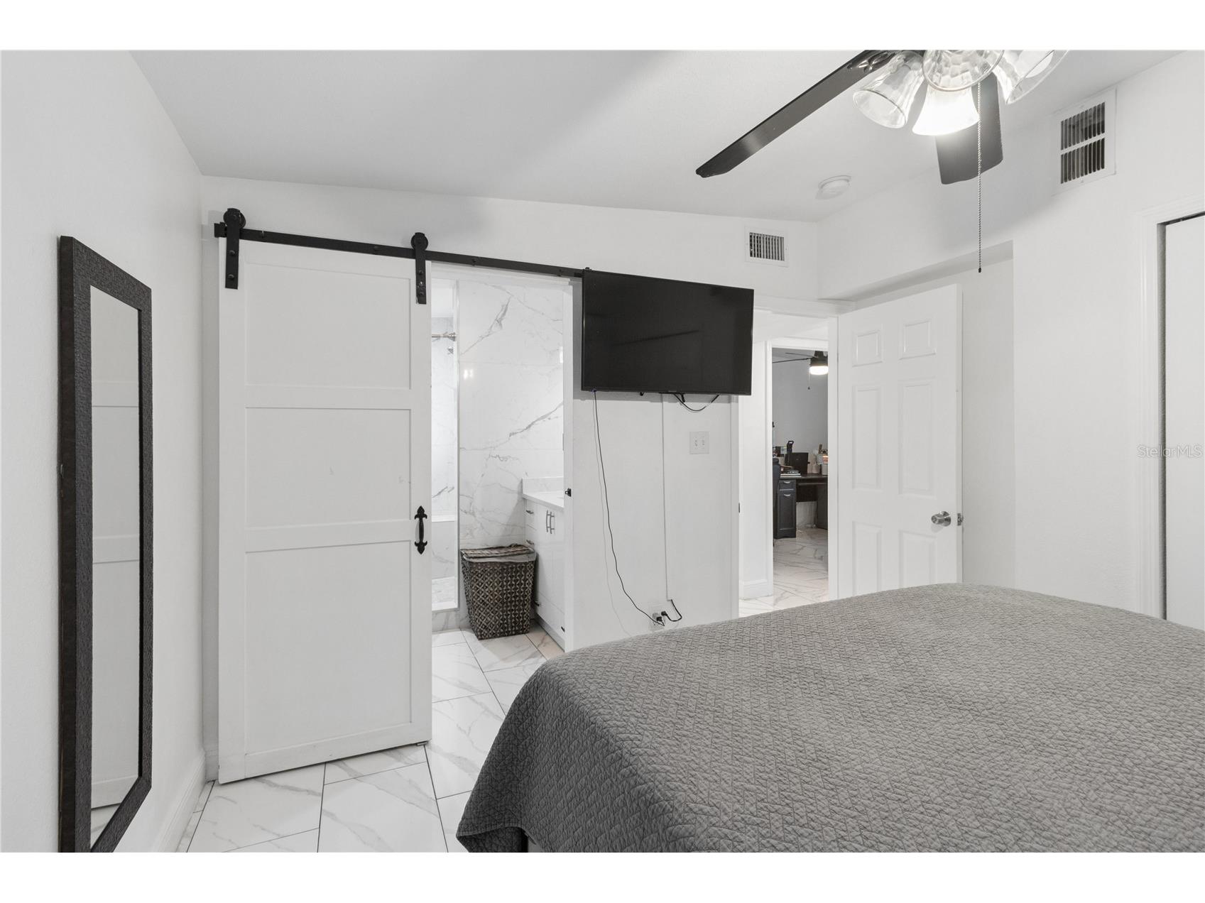1715 Waikiki Way Tampa FL 33619 TB8524966 image16
