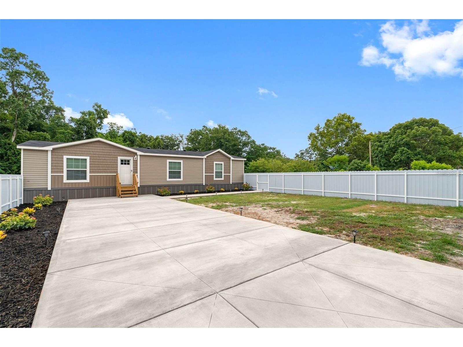 17151 Lemon Street Spring Hill FL 34610 TB8488763 image2