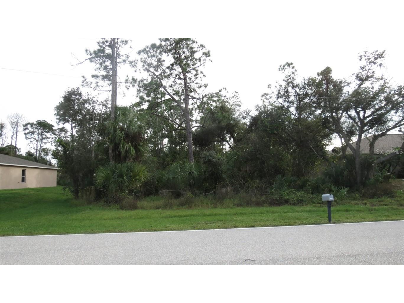 17153 Wintergarden Avenue Port Charlotte FL 33948 D6133653 image1