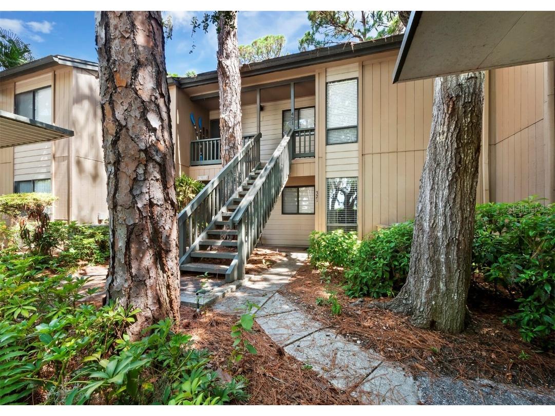 1716 Glenhouse Drive #321 Sarasota FL 34231 A4578212 image1