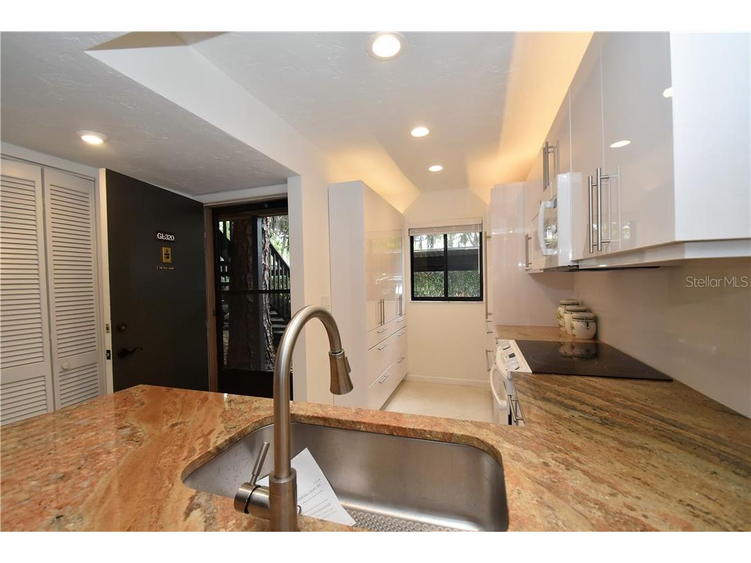 1716 Glenhouse Drive #GL320 Sarasota FL 34231 A4482091 image10