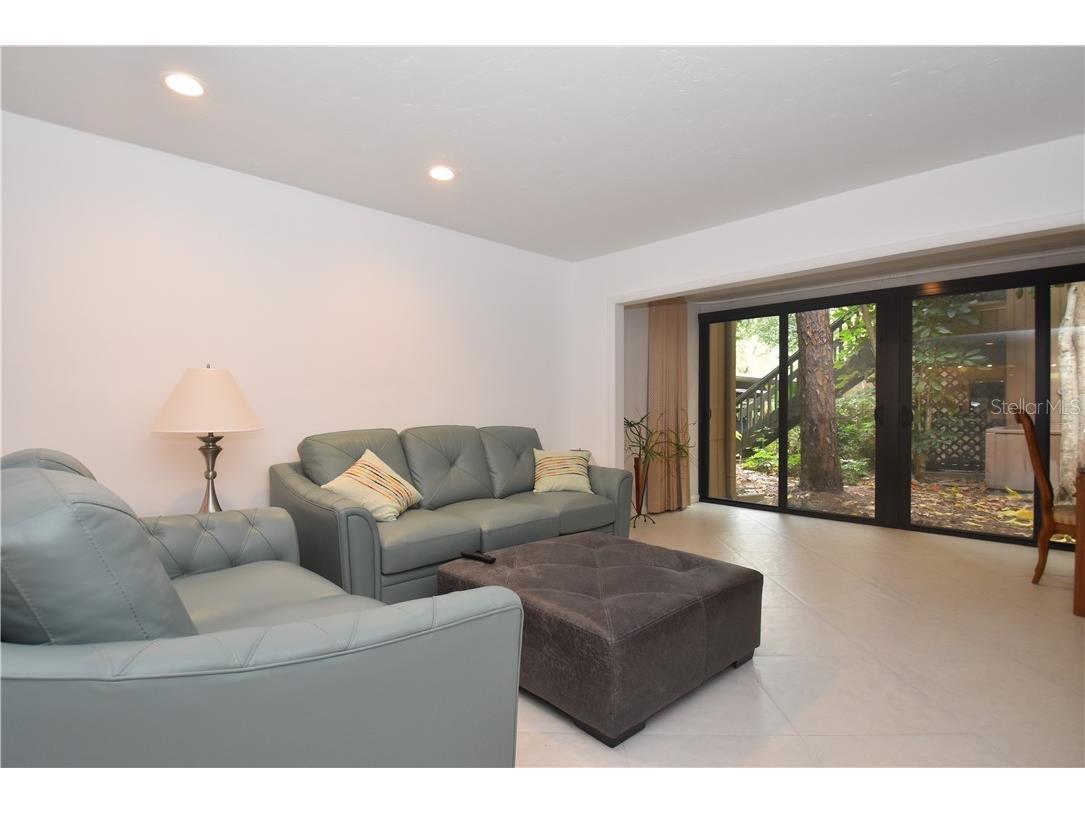 1716 Glenhouse Drive #GL320 Sarasota FL 34231 A4482091 image3