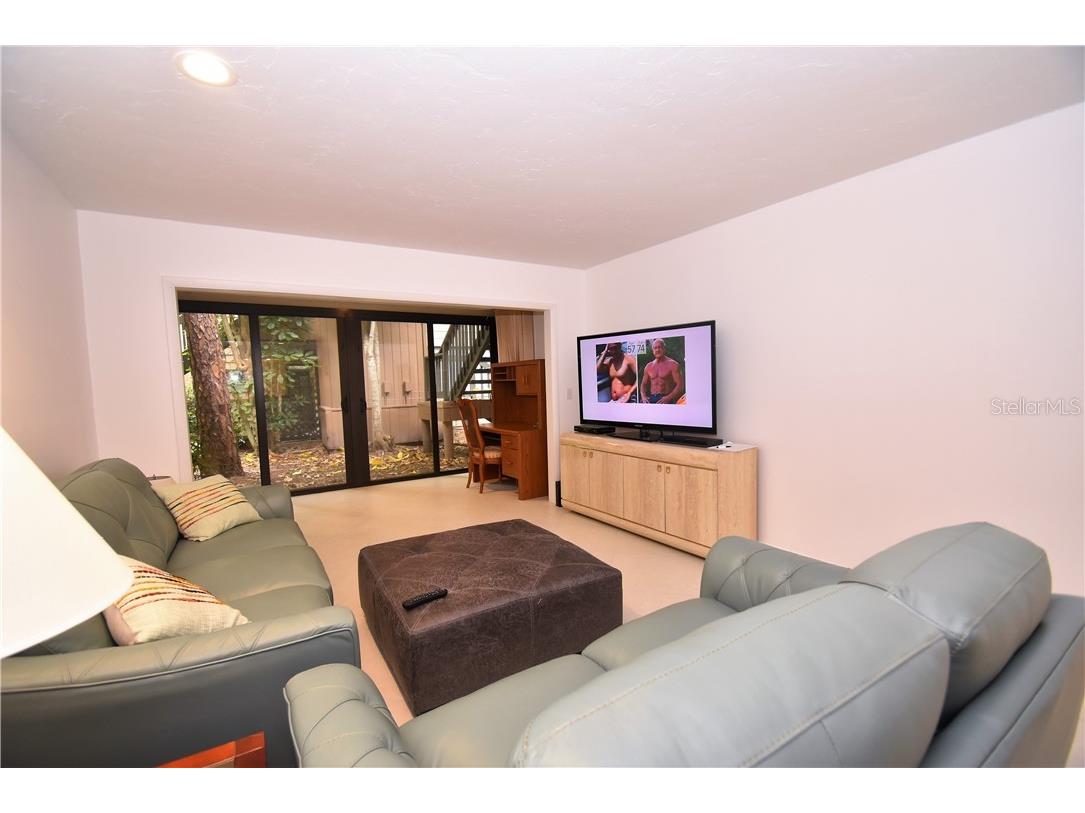 1716 Glenhouse Drive #GL320 Sarasota FL 34231 A4482091 image4