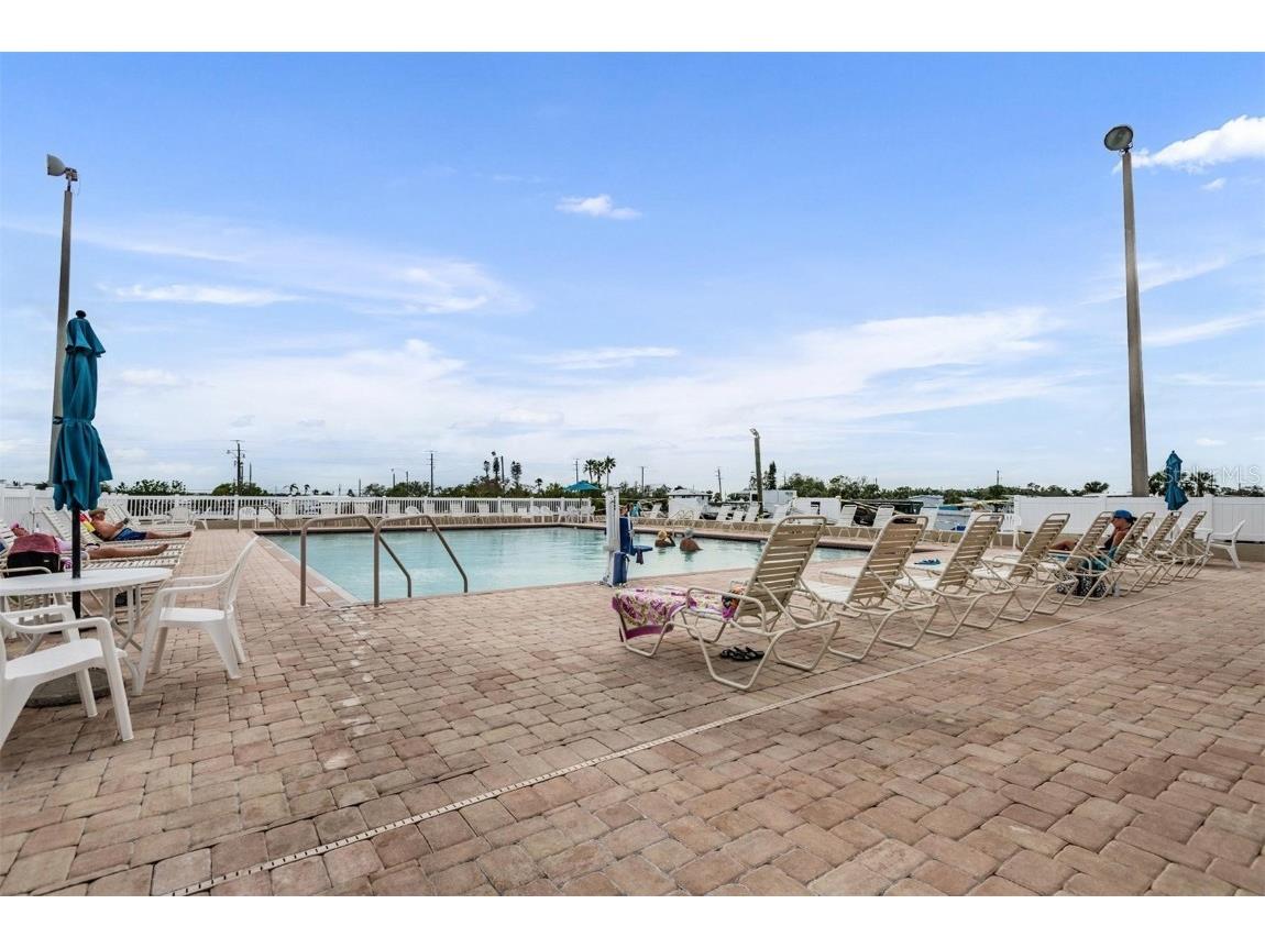 1716 Indiana Avenue Bradenton FL 34207 A4654116 image2