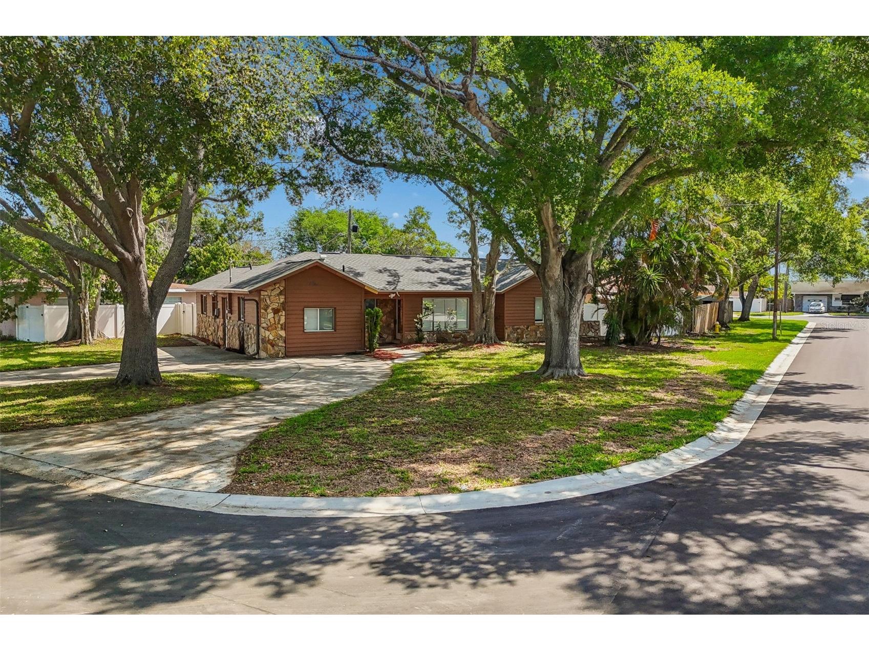 1716 Madrid Drive Largo FL 33778 TB8496975 image1