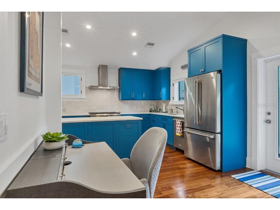 1716 Oak Street Sarasota FL 34236 A4588664 image10