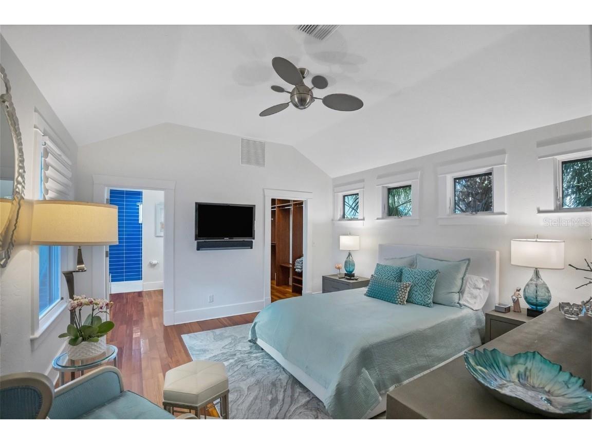 1716 Oak Street Sarasota FL 34236 A4588664 image12