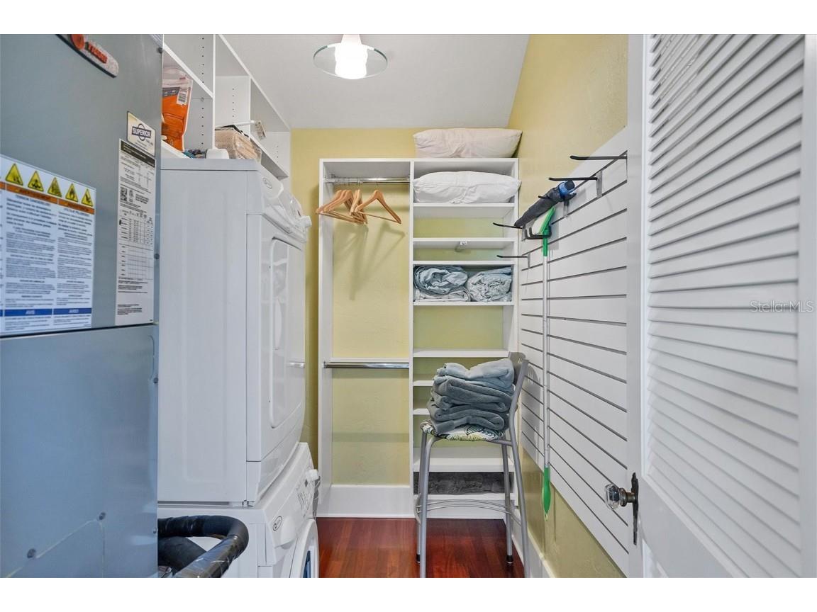 1716 Oak Street Sarasota FL 34236 A4588664 image29