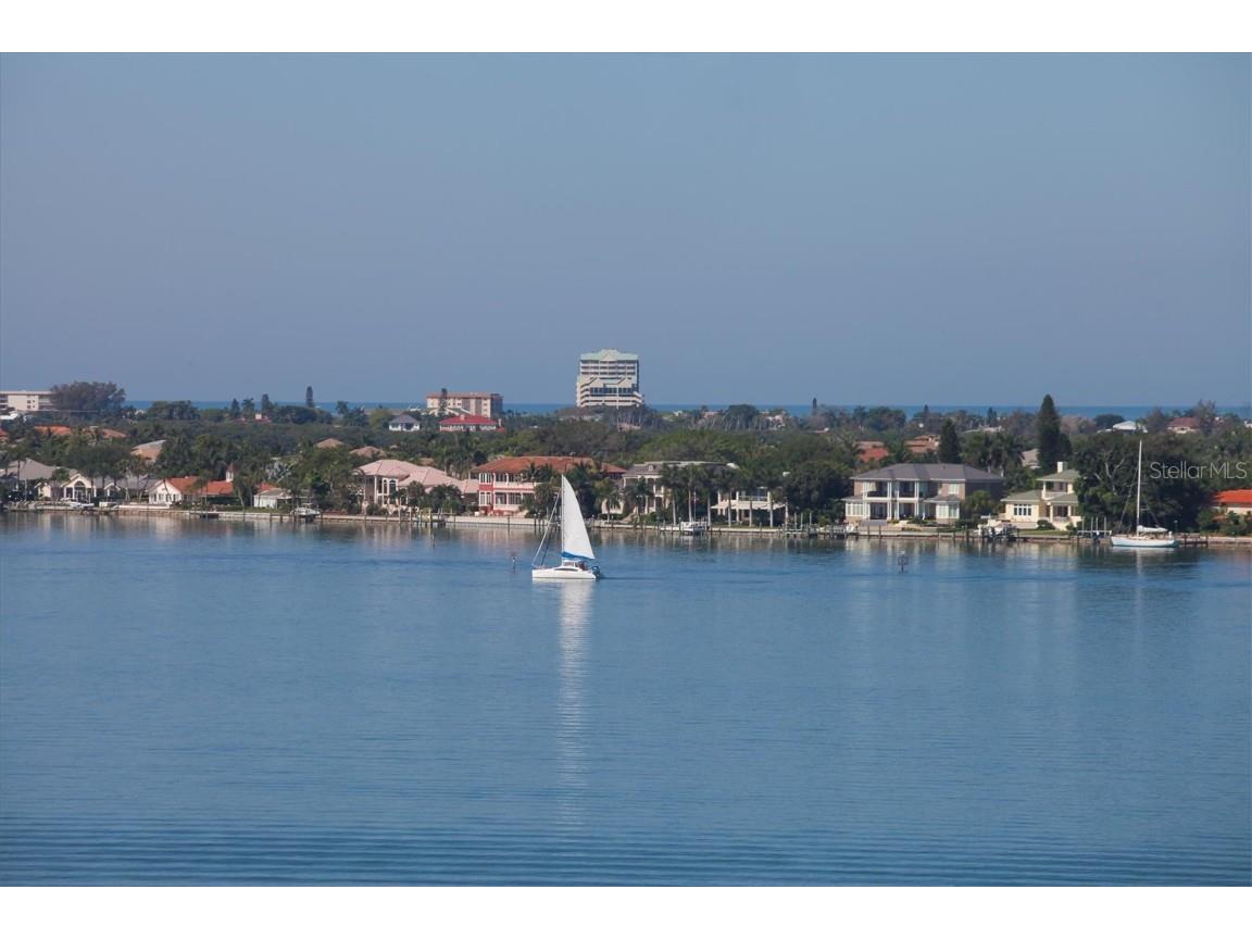 1716 Oak Street Sarasota FL 34236 A4588664 image48