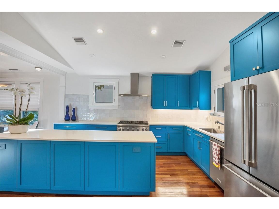 1716 Oak Street Sarasota FL 34236 A4588664 image8