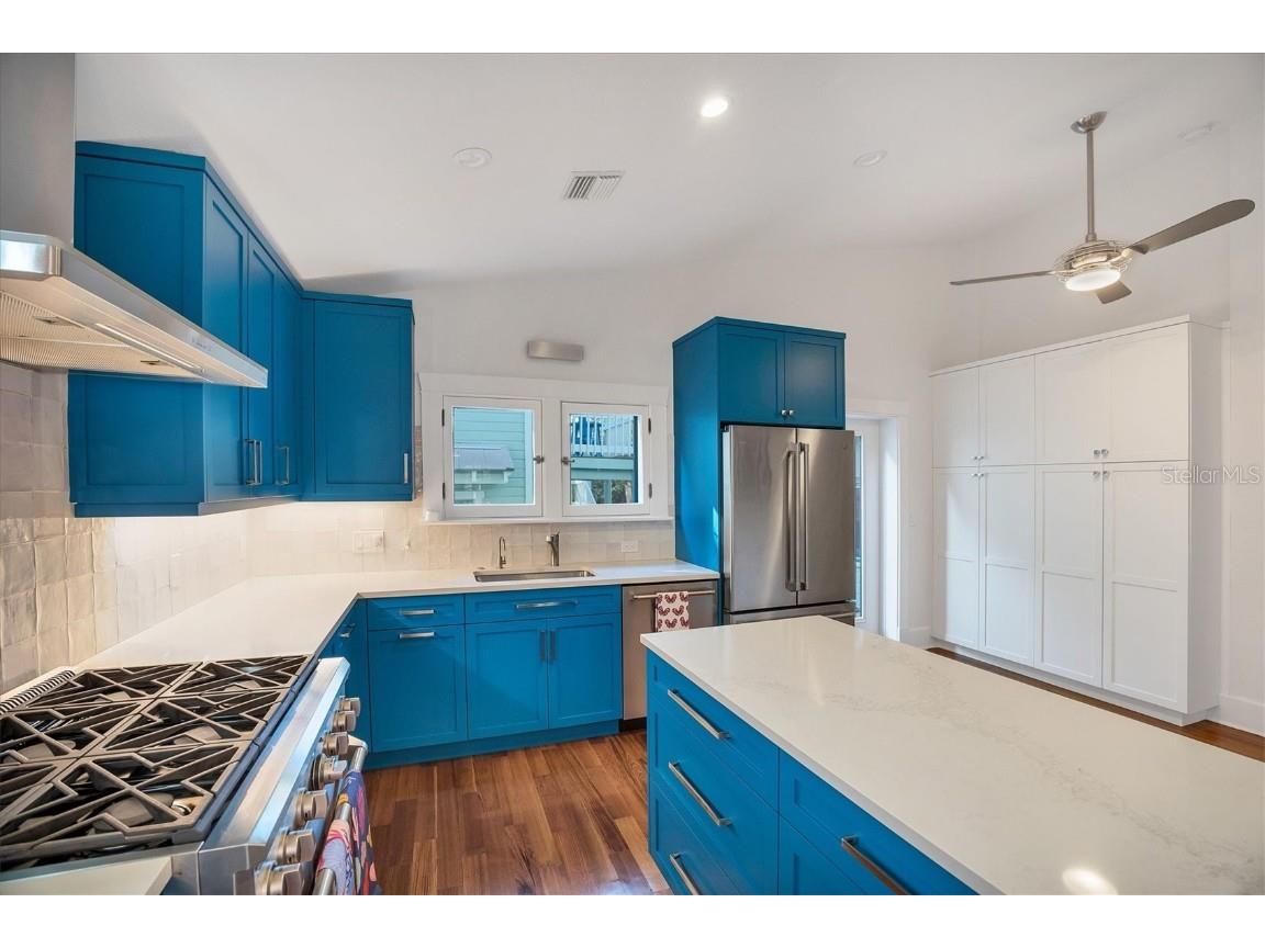 1716 Oak Street Sarasota FL 34236 A4588664 image9