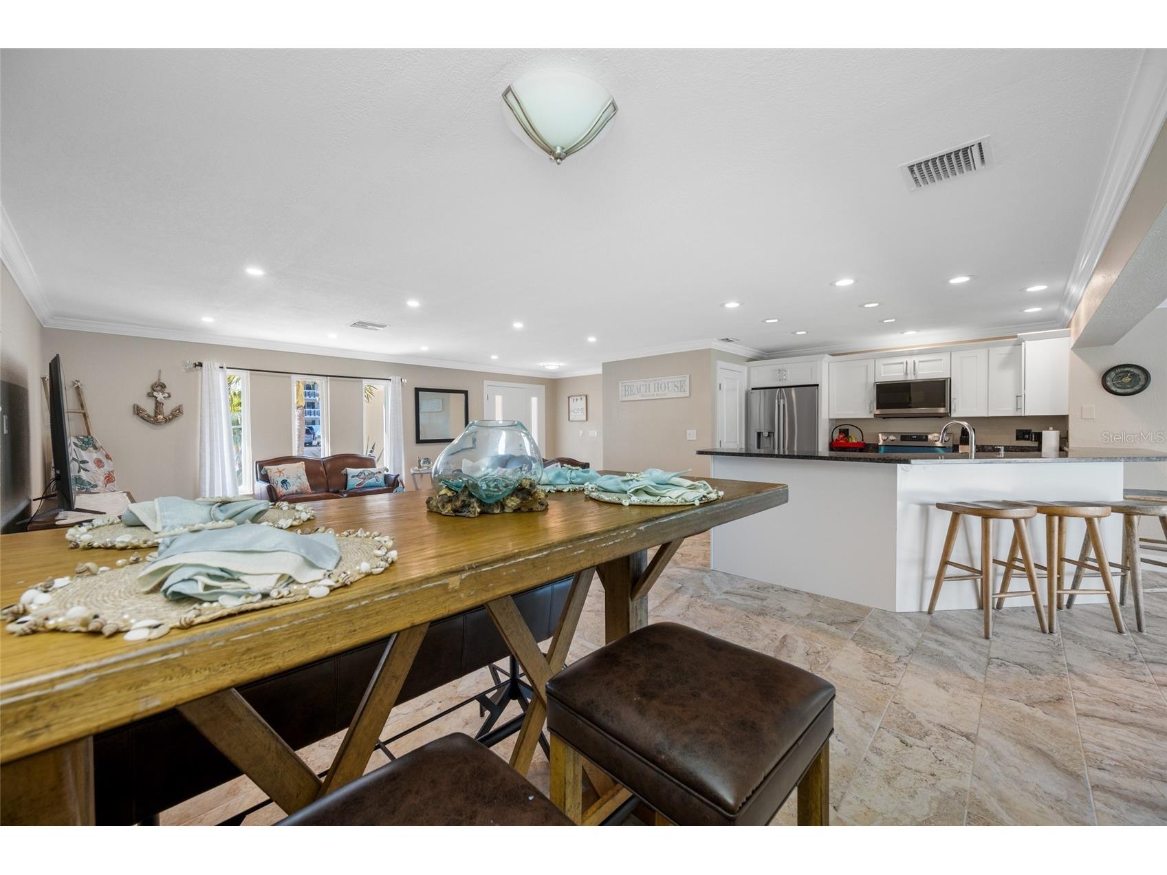 17161 2nd Street E Saint Petersburg FL 33708 TB8473321 image11