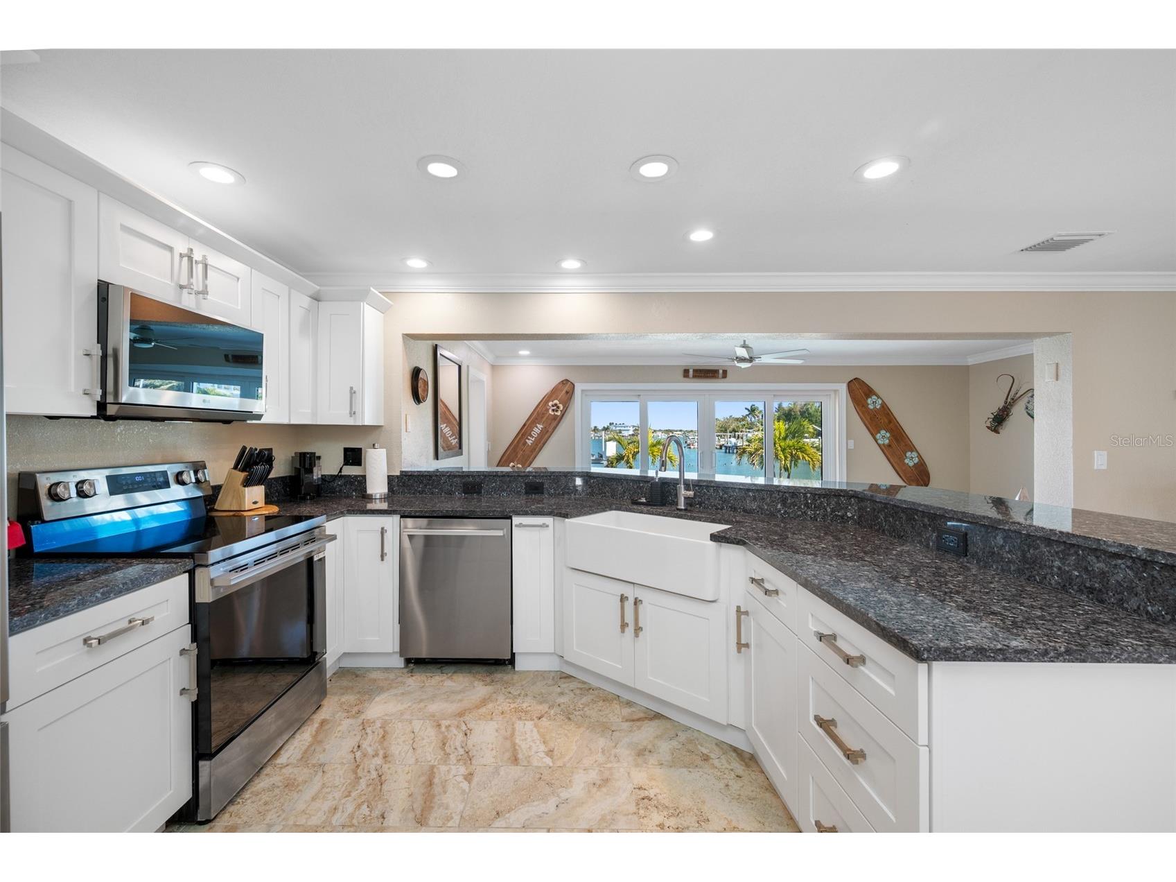 17161 2nd Street E Saint Petersburg FL 33708 TB8473321 image14