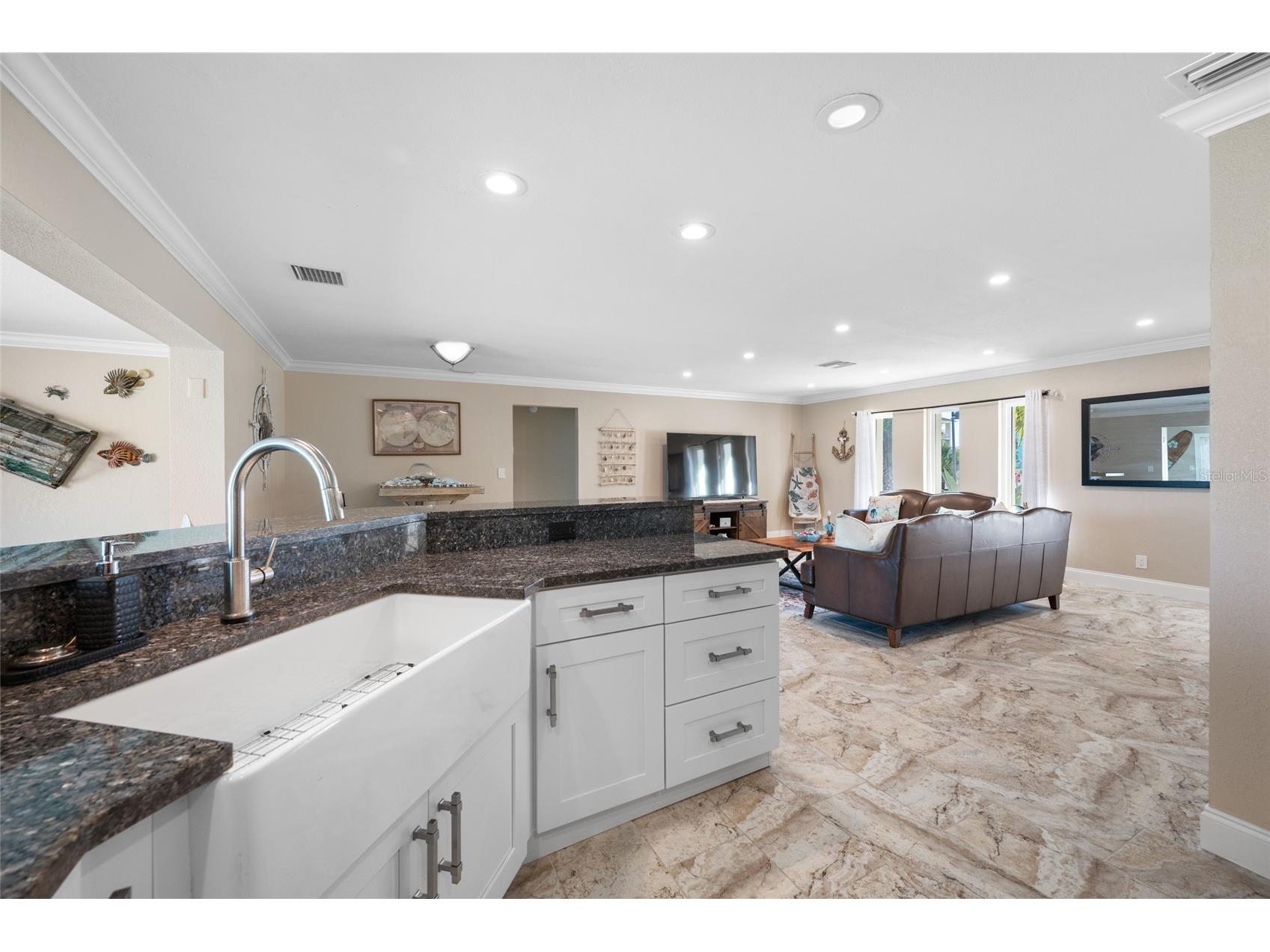17161 2nd Street E Saint Petersburg FL 33708 TB8473321 image15