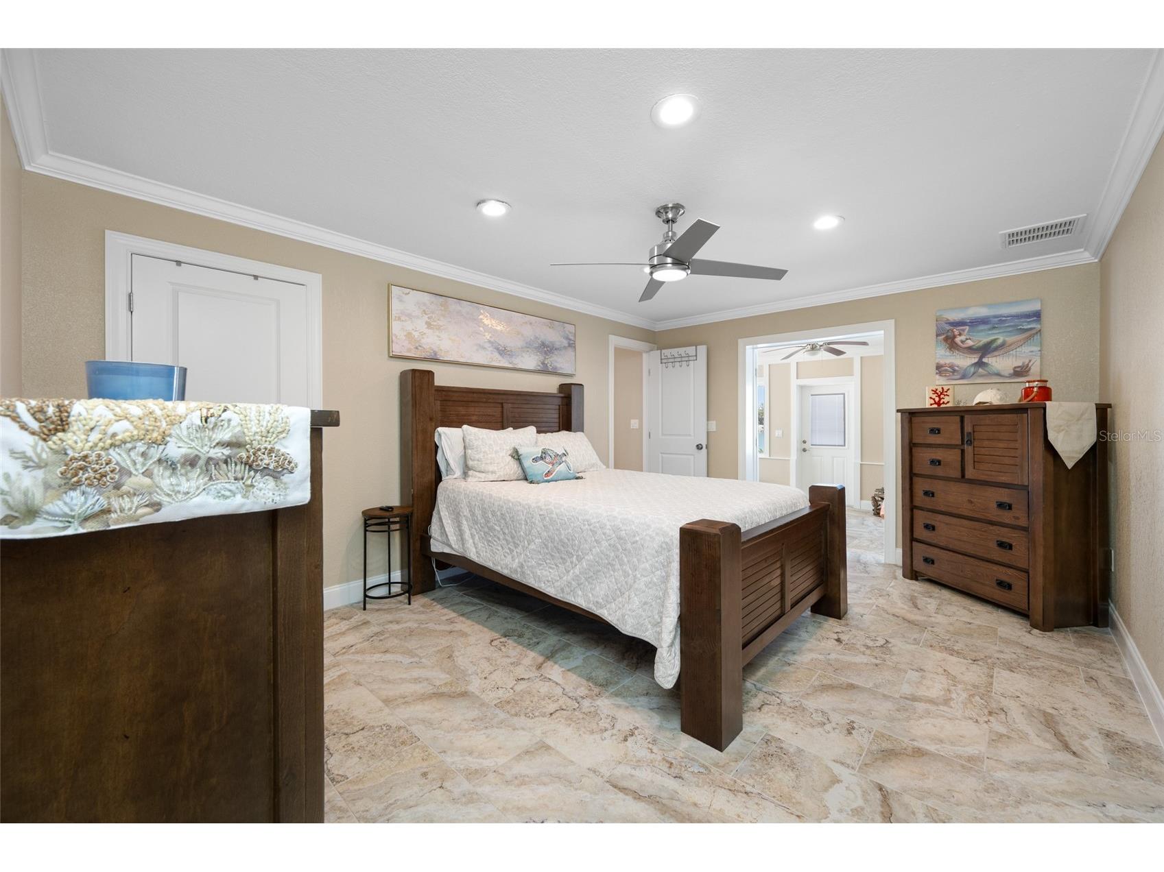 17161 2nd Street E Saint Petersburg FL 33708 TB8473321 image23