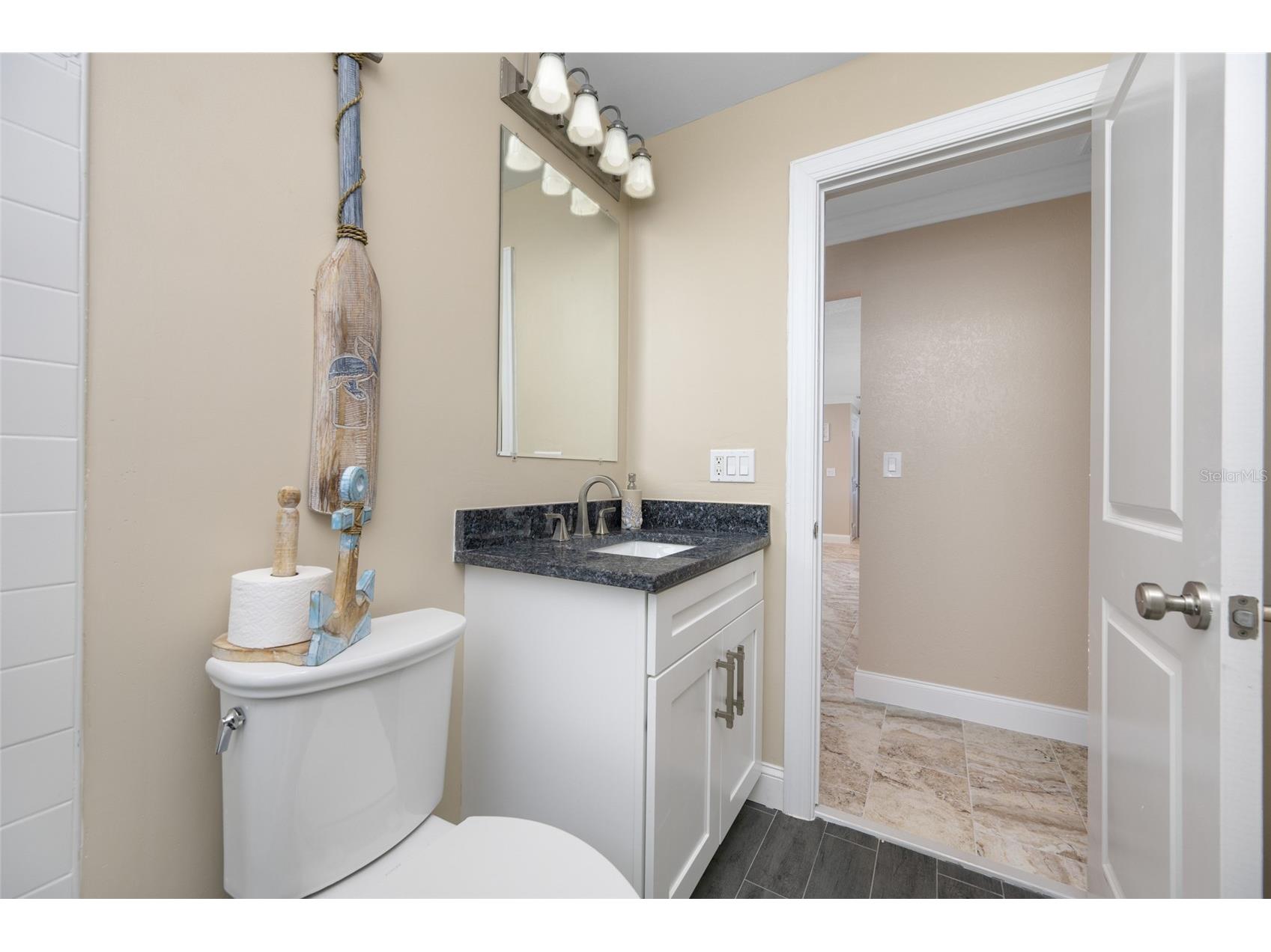 17161 2nd Street E Saint Petersburg FL 33708 TB8473321 image32
