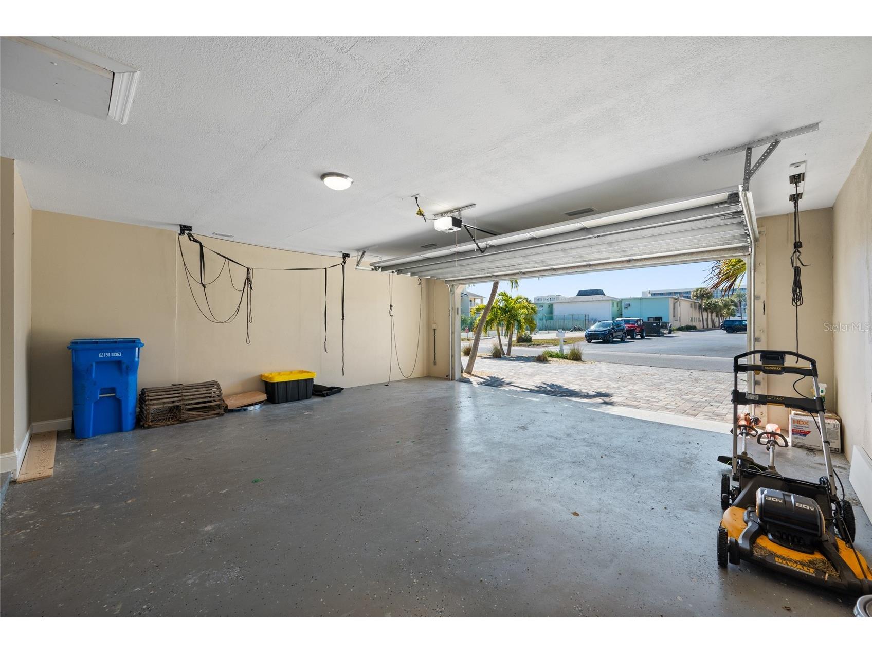 17161 2nd Street E Saint Petersburg FL 33708 TB8473321 image36