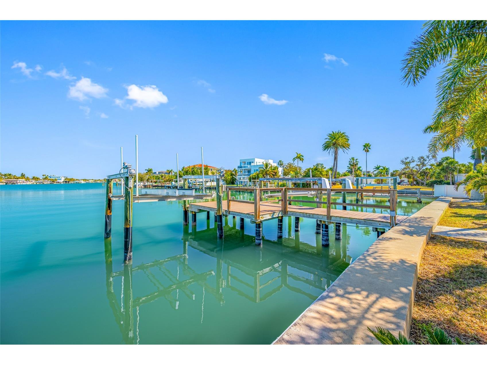 17161 2nd Street E Saint Petersburg FL 33708 TB8473321 image41