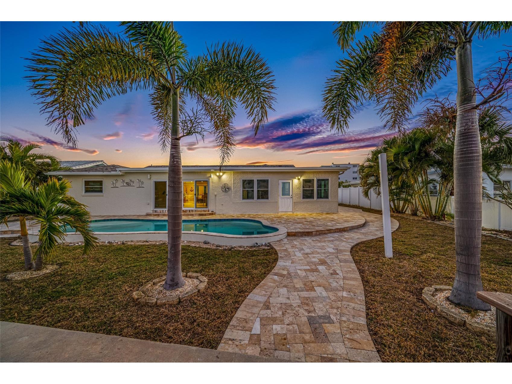 17161 2nd Street E Saint Petersburg FL 33708 TB8473321 image43