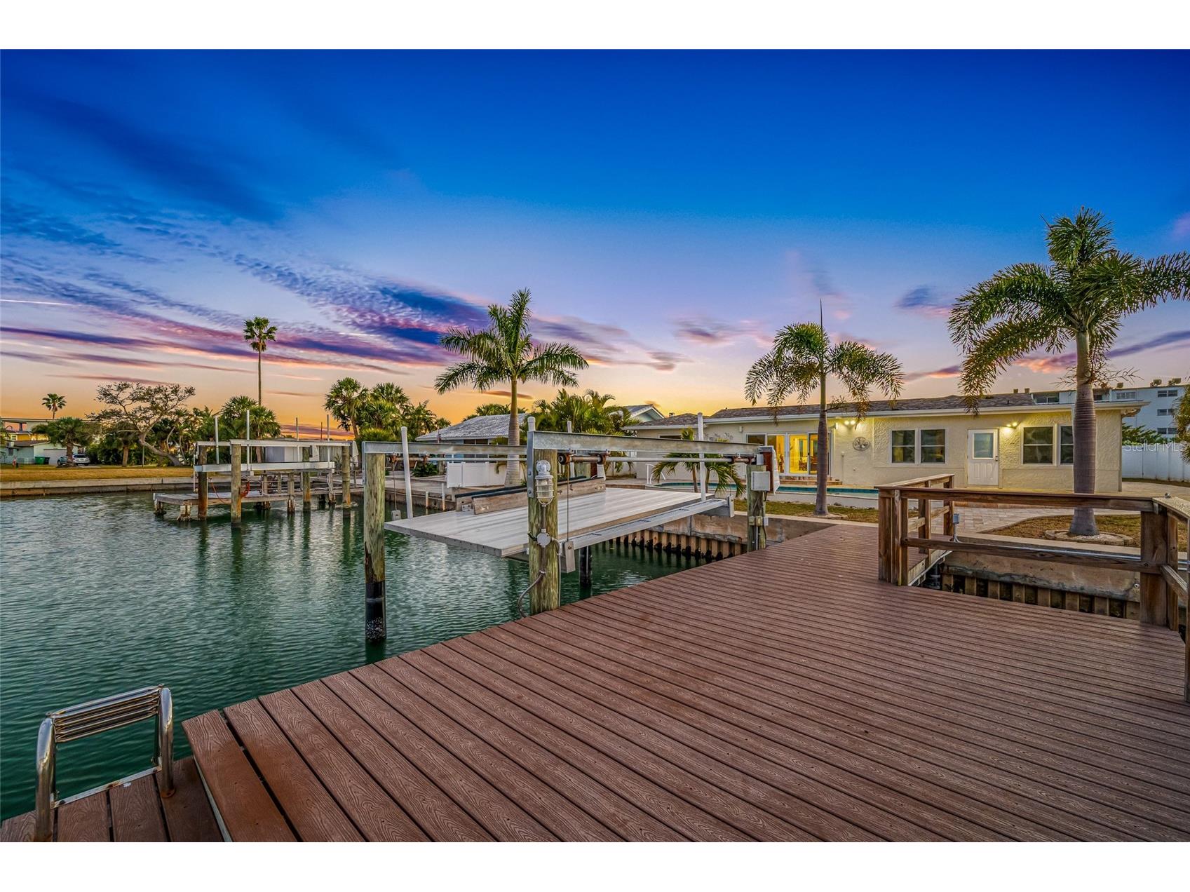 17161 2nd Street E Saint Petersburg FL 33708 TB8473321 image44