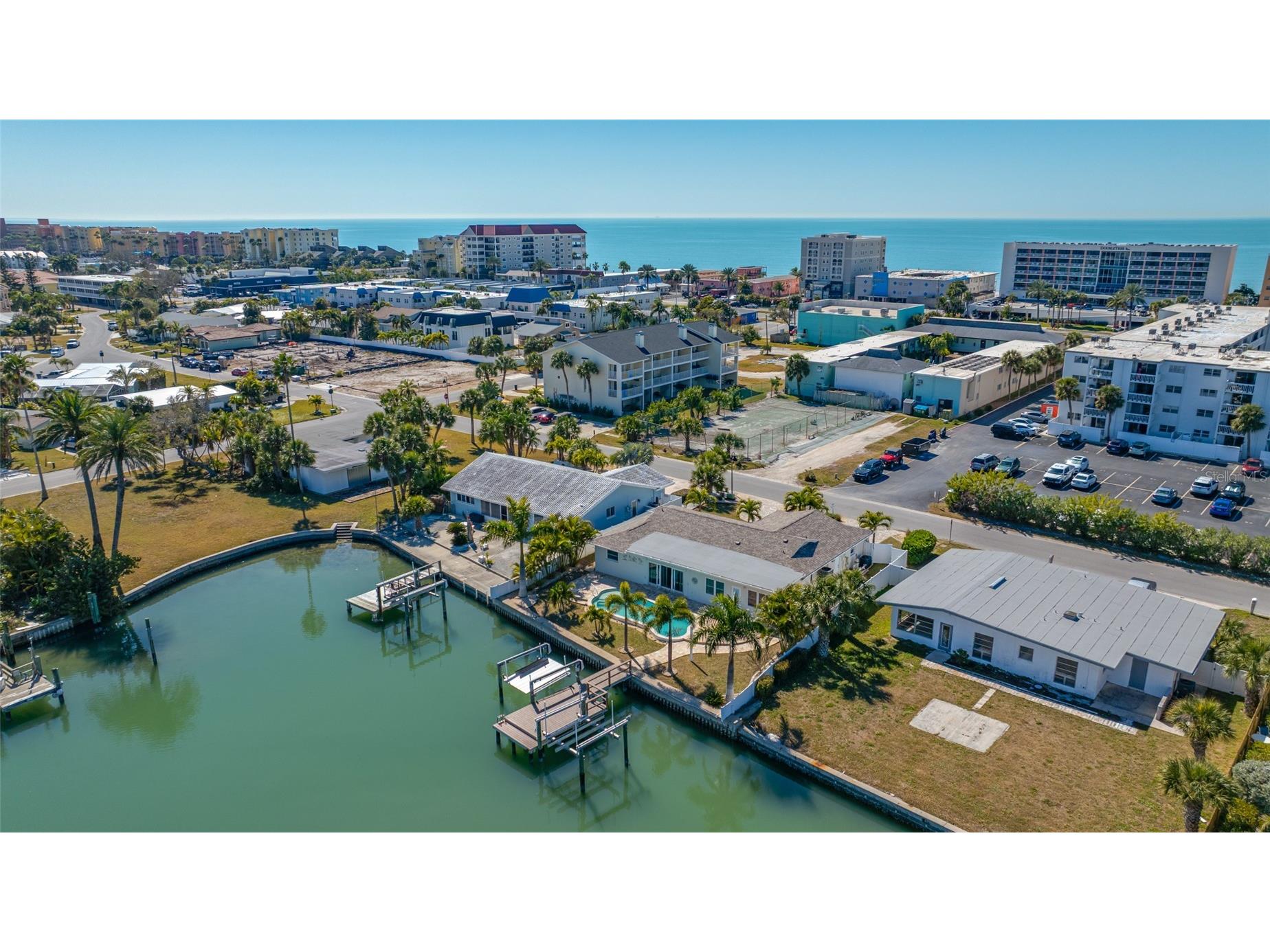 17161 2nd Street E Saint Petersburg FL 33708 TB8473321 image47