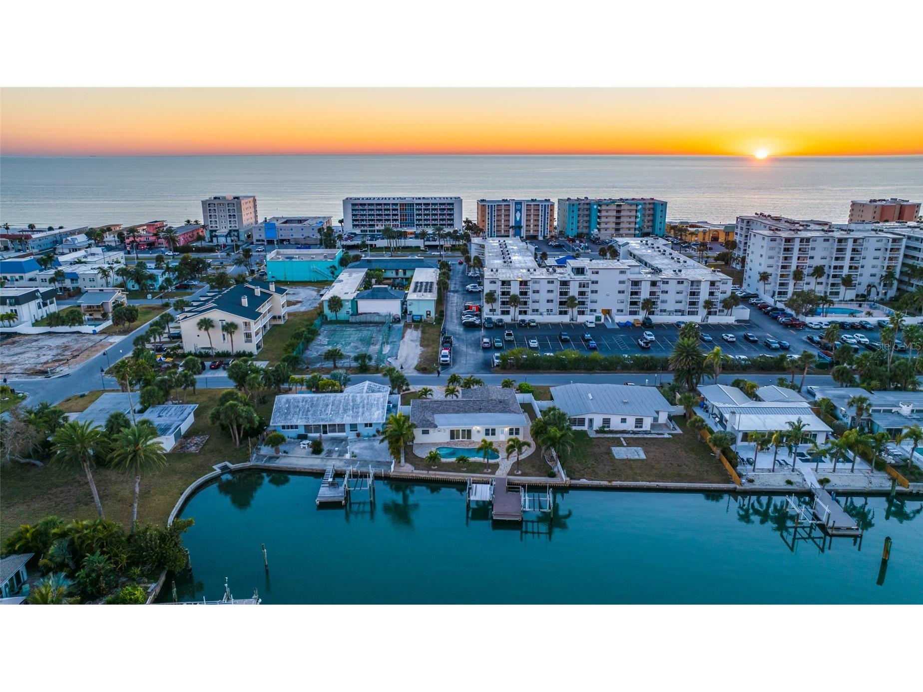 17161 2nd Street E Saint Petersburg FL 33708 TB8473321 image48