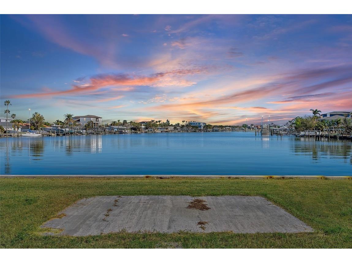 17163 2nd Street E North Redington Beach FL 33708 - BOCA CIEGA BAY TB8325737 image1