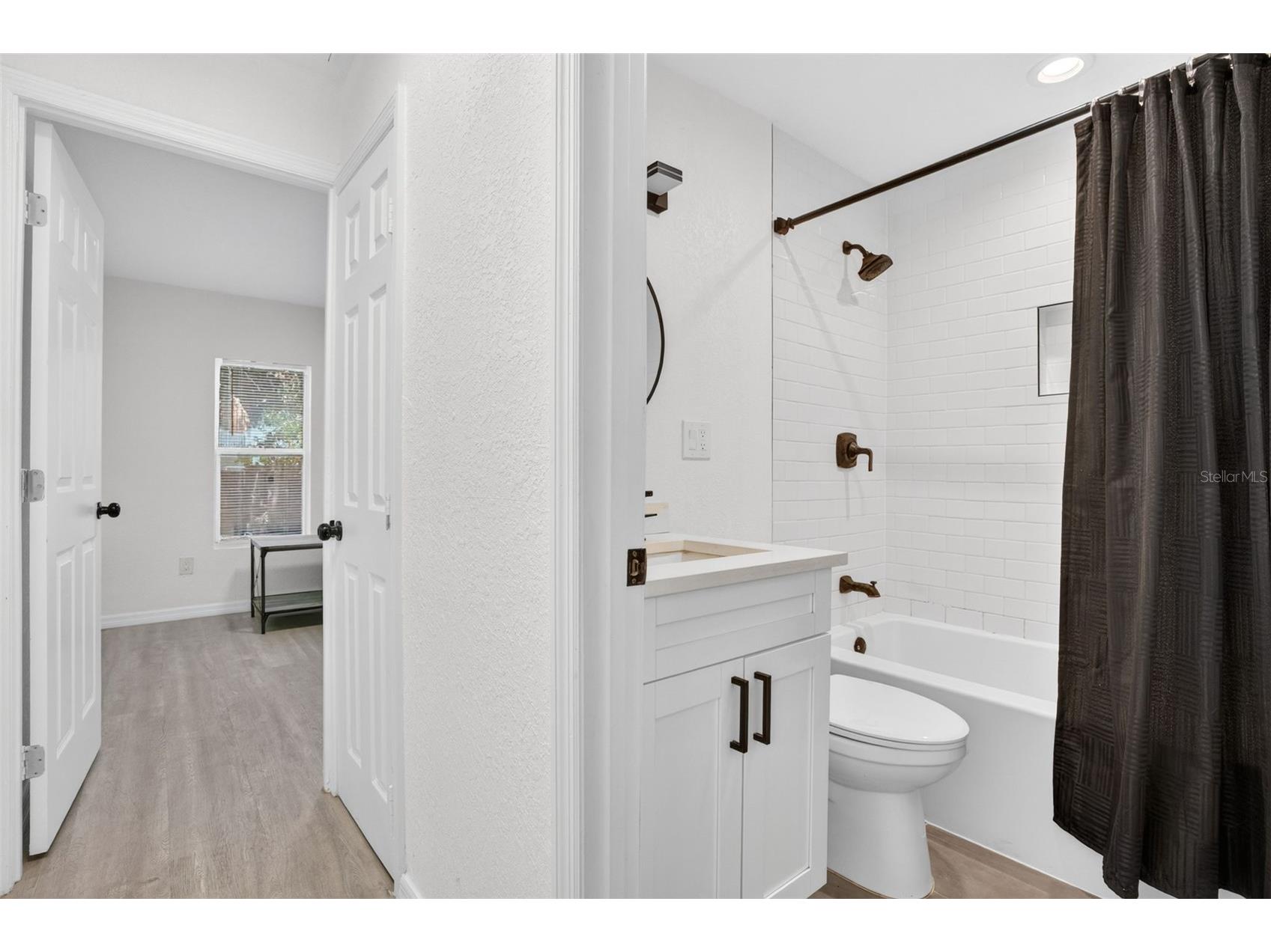 1717 18th Street S Saint Petersburg FL 33712 TB8514453 image24