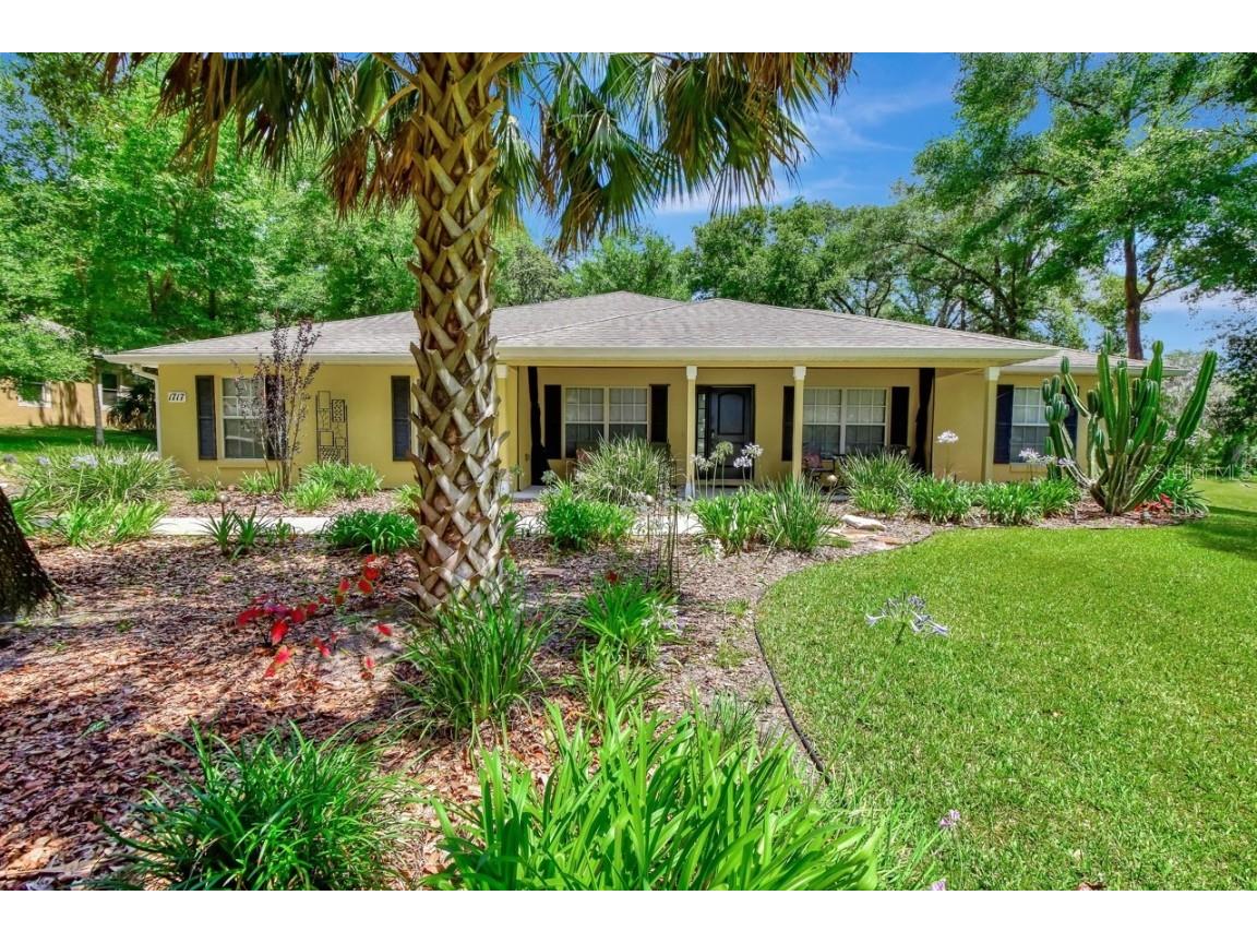 1717 Chelmsford Drive Deland FL 32720 V4930552 image1