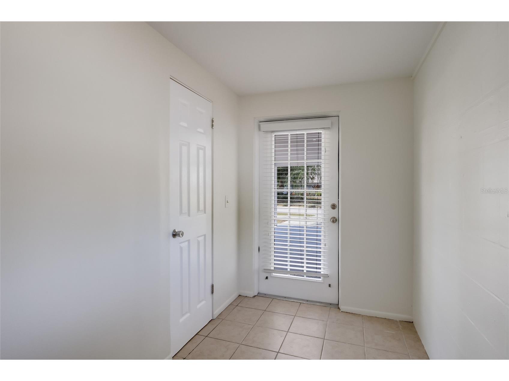 1717 Joyce Street Sarasota FL 34231 A4691080 image21