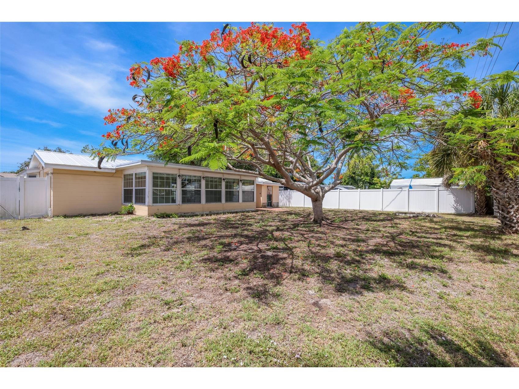 1717 Joyce Street Sarasota FL 34231 A4691080 image24