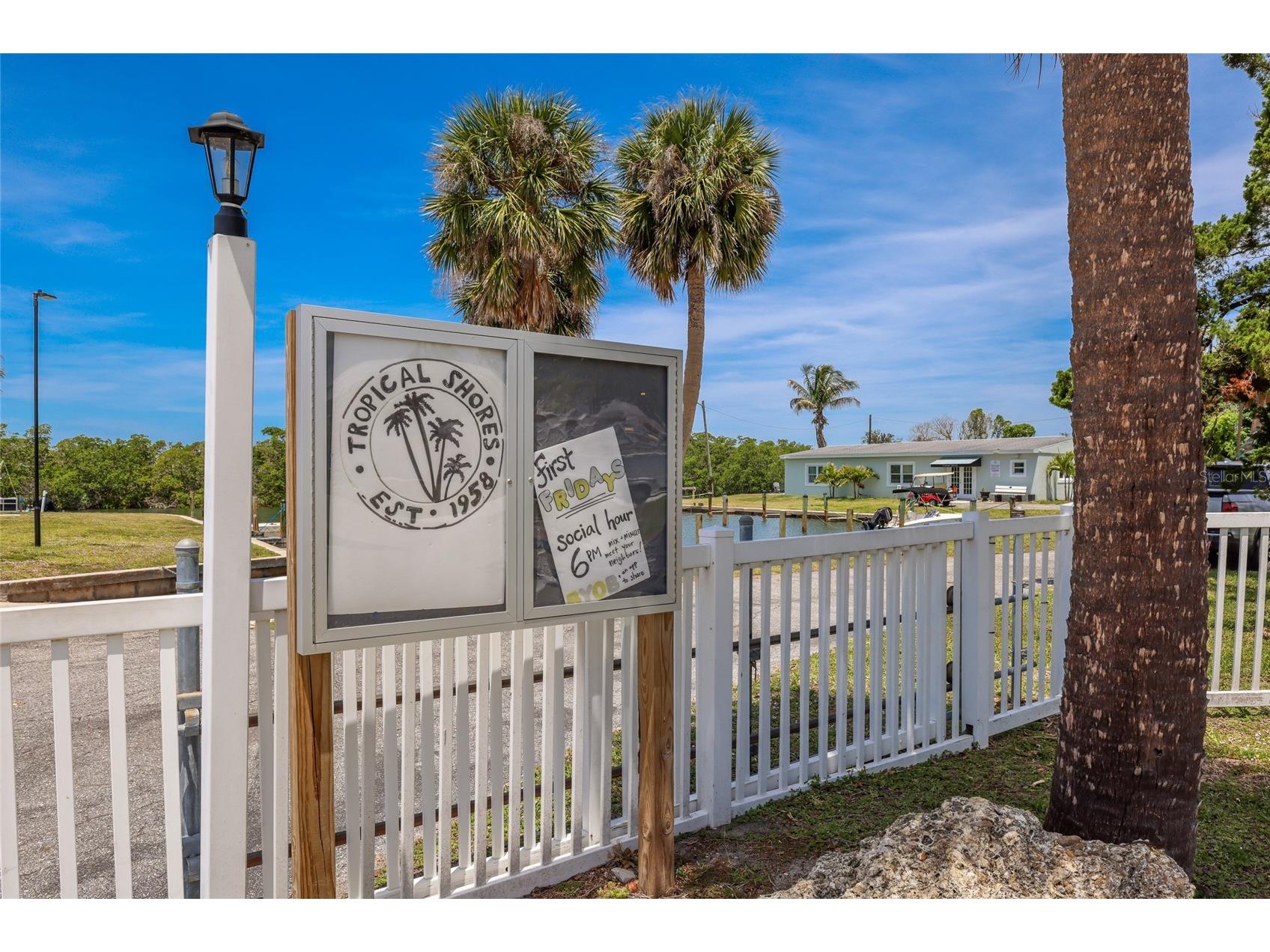 1717 Joyce Street Sarasota FL 34231 A4691080 image29