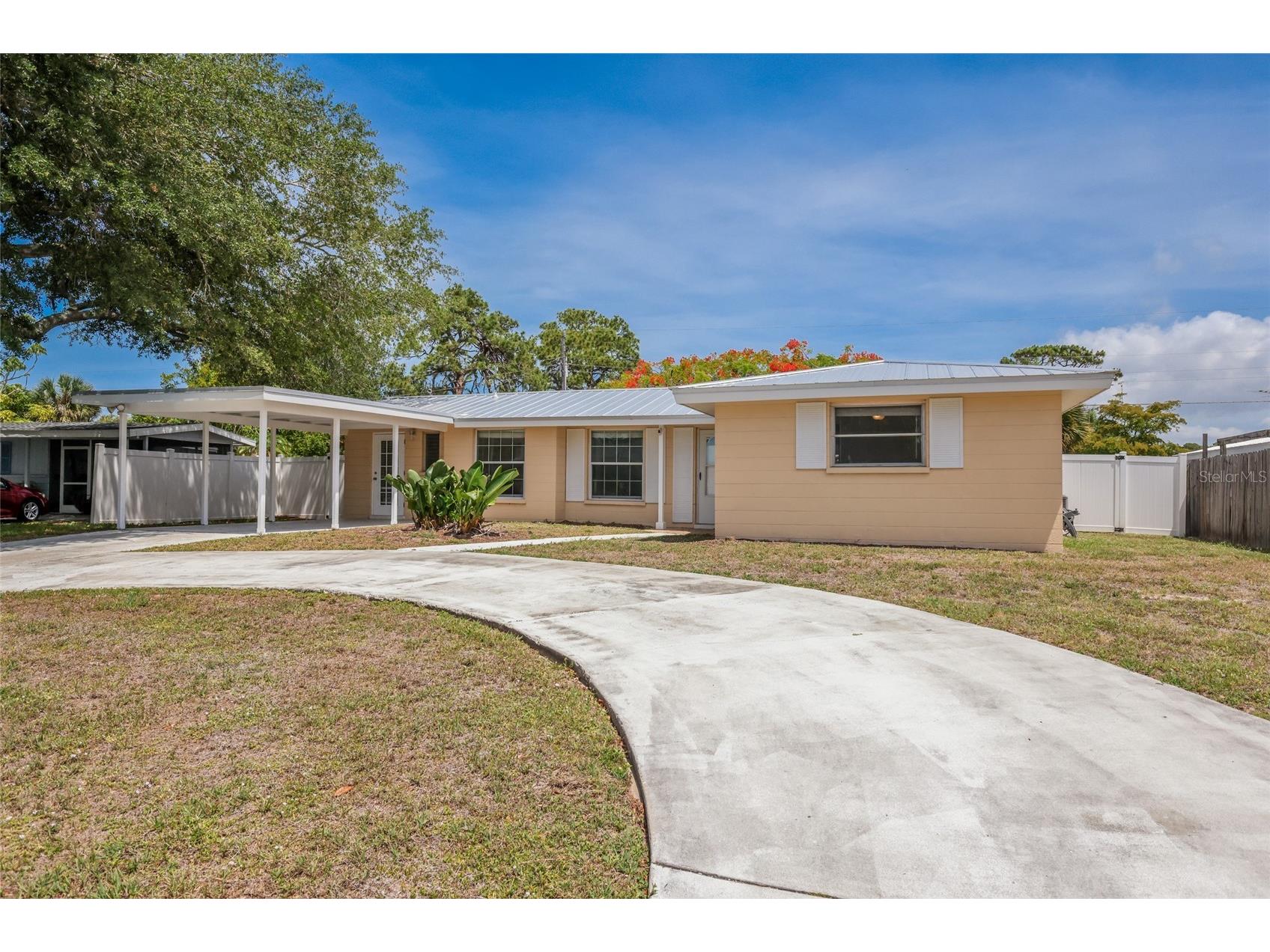 1717 Joyce Street Sarasota FL 34231 A4691080 image3