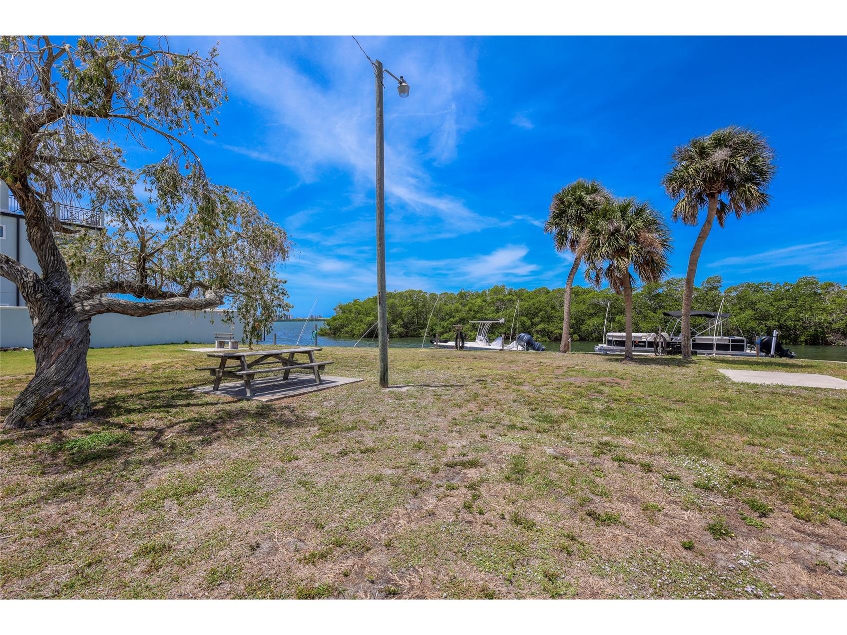 1717 Joyce Street Sarasota FL 34231 A4691080 image32