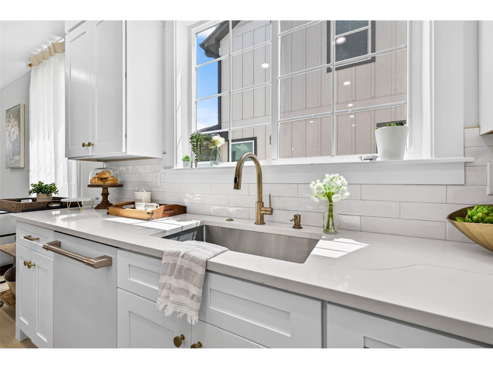 1717 Massachusetts Avenue NE Saint Petersburg FL 33703 TB8522496 image13