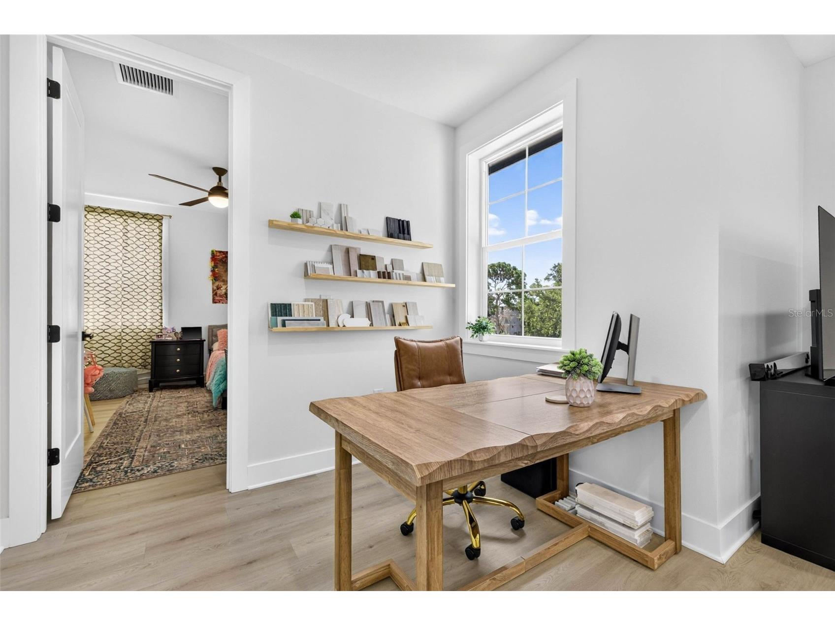 1717 Massachusetts Avenue NE Saint Petersburg FL 33703 TB8522496 image26