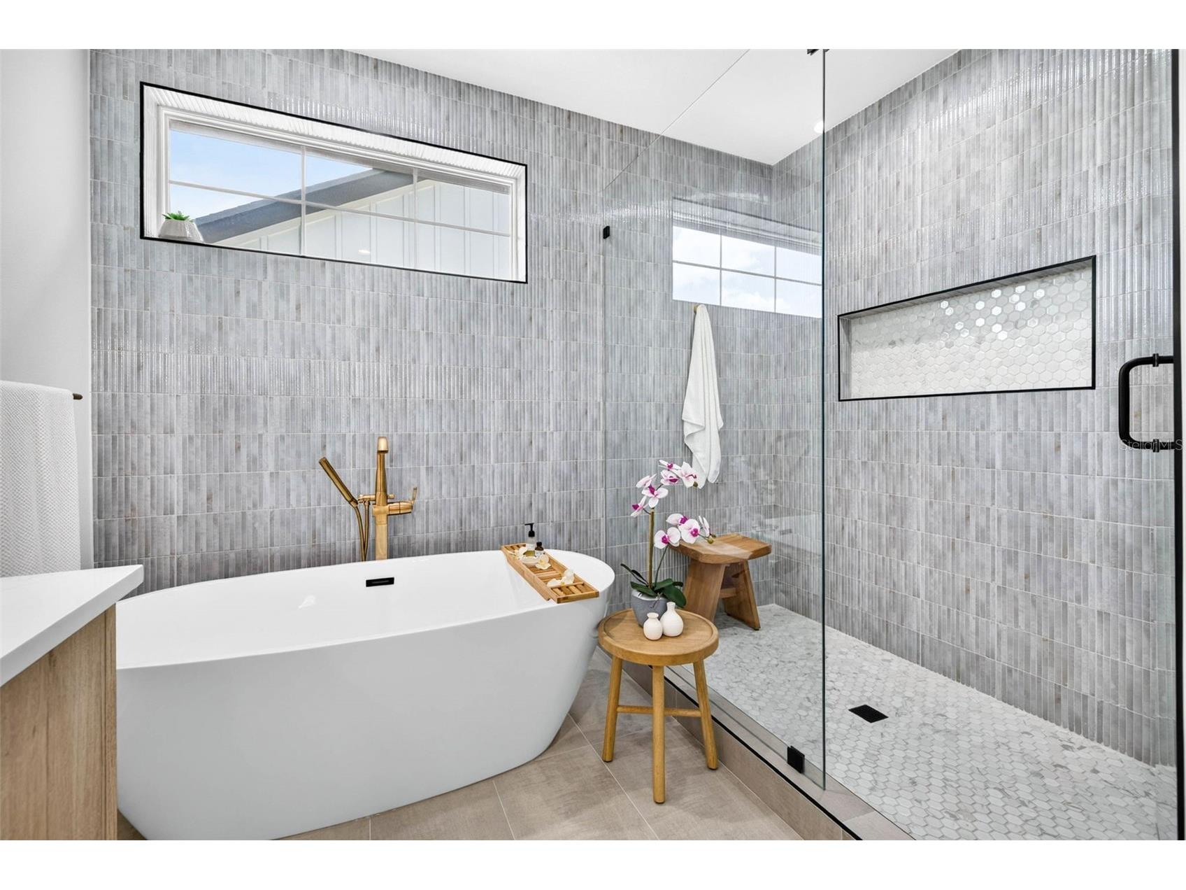 1717 Massachusetts Avenue NE Saint Petersburg FL 33703 TB8522496 image30