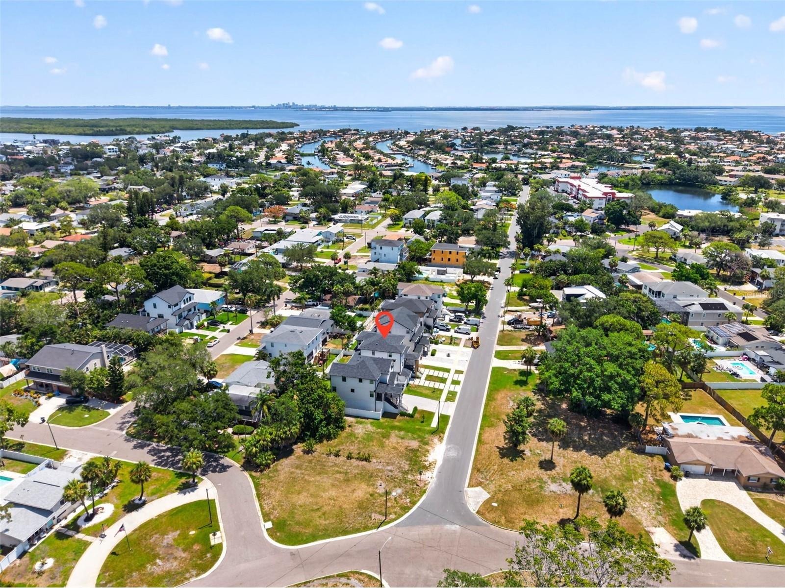 1717 Massachusetts Avenue NE Saint Petersburg FL 33703 TB8522496 image40