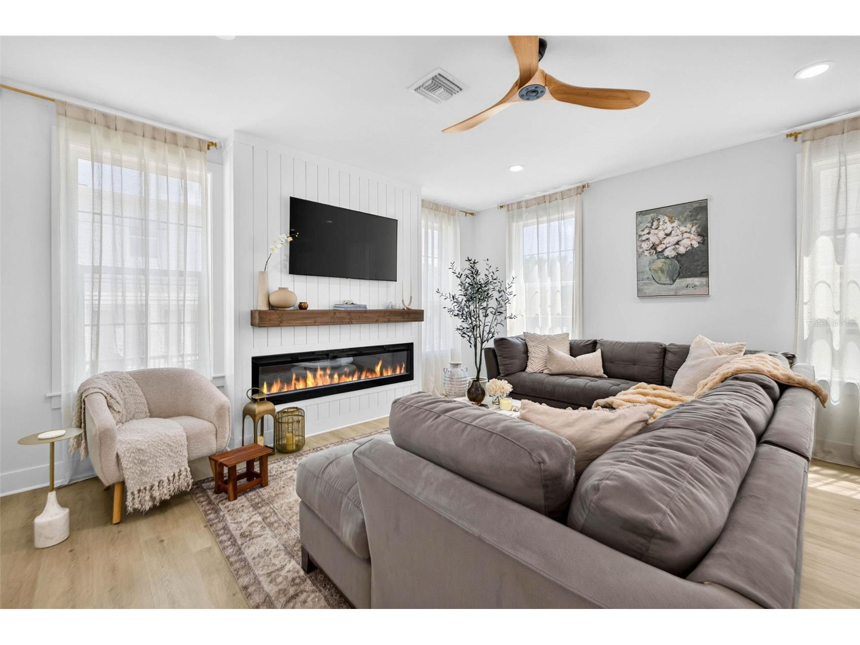 1717 Massachusetts Avenue NE Saint Petersburg FL 33703 TB8522496 image5