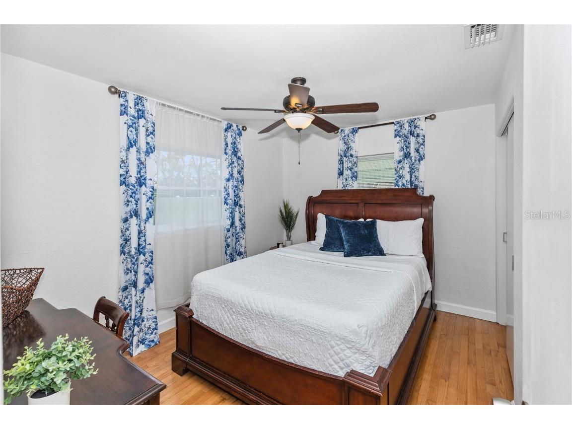 1717 Oxford Street N Saint Petersburg FL 33710 TB8408941 image12