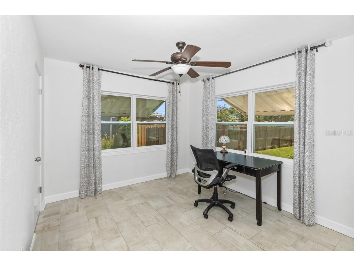 1717 Oxford Street N Saint Petersburg FL 33710 TB8408941 image18