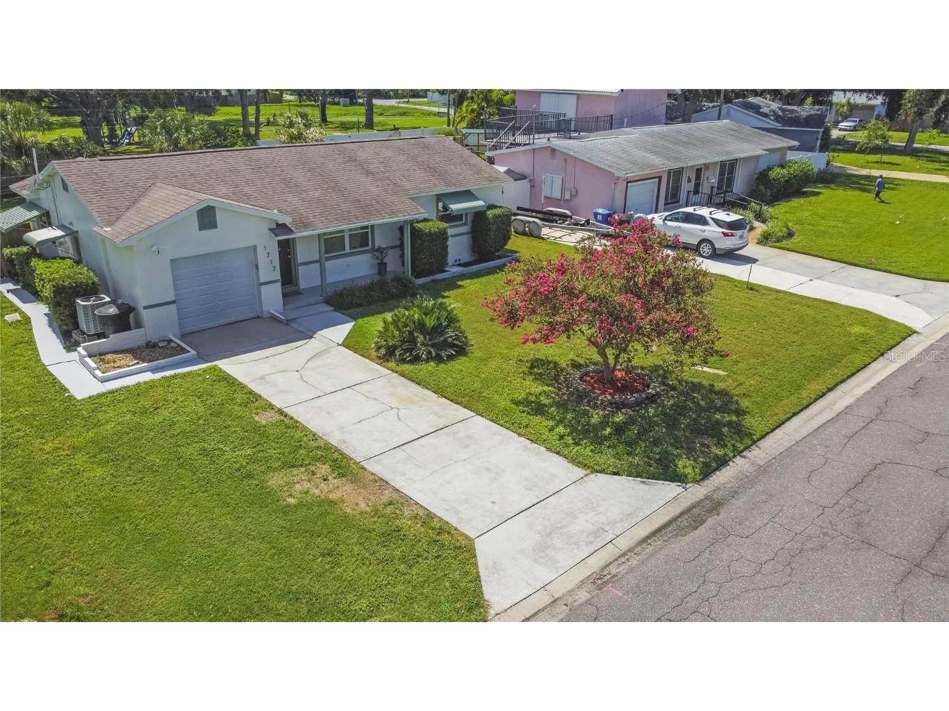 1717 Oxford Street N Saint Petersburg FL 33710 TB8408941 image27