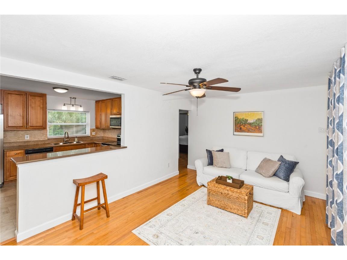 1717 Oxford Street N Saint Petersburg FL 33710 TB8408941 image6