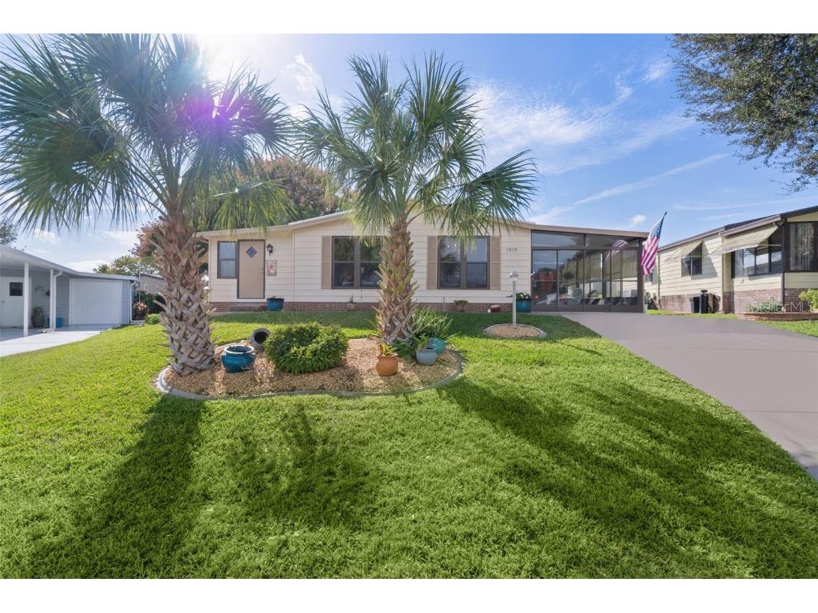 1717 Palm Aire Drive Lady Lake FL 32159 G5104998 image2