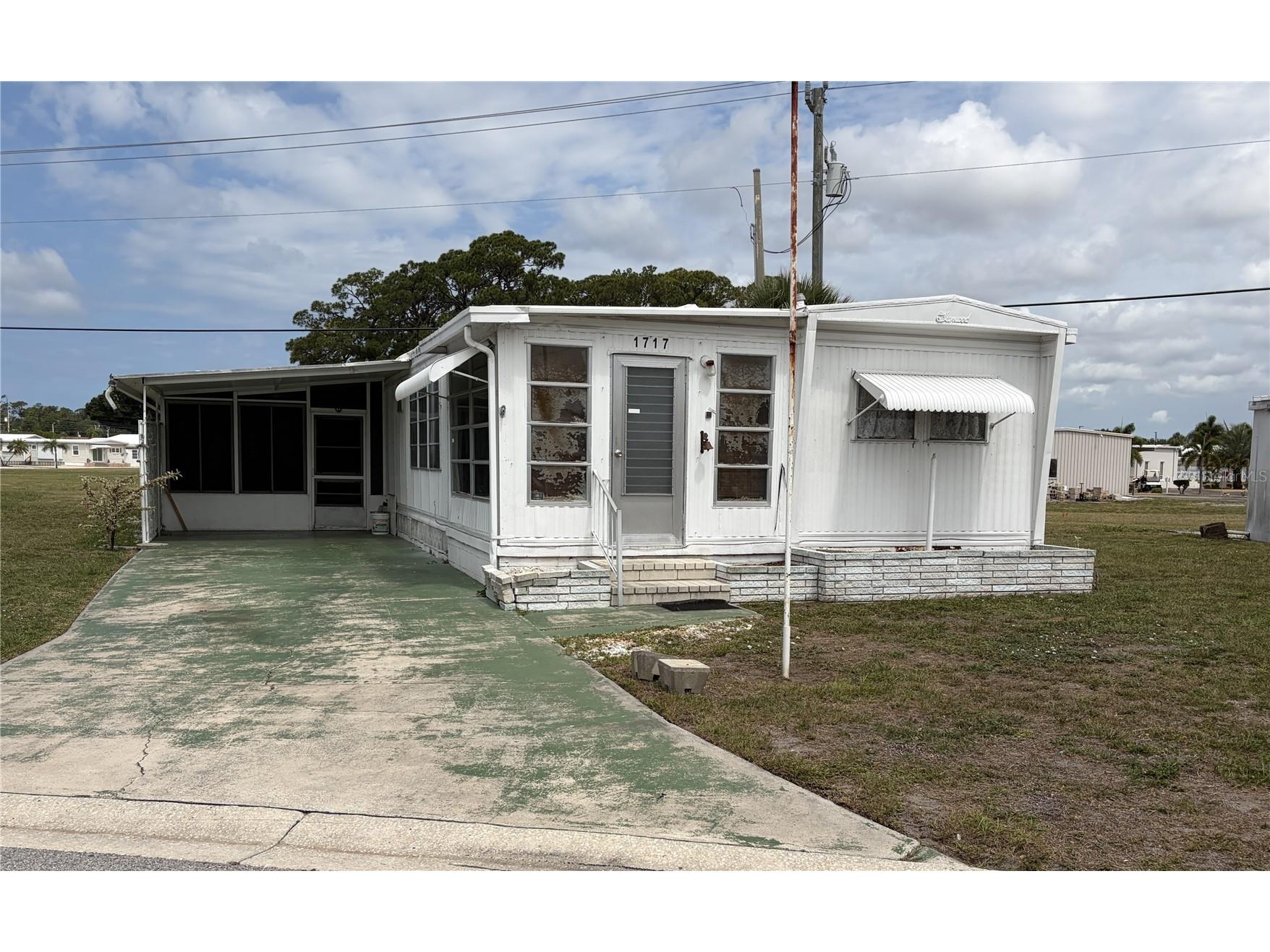 1717 Palm Springs Street Sarasota FL 34234 A4696977 image1
