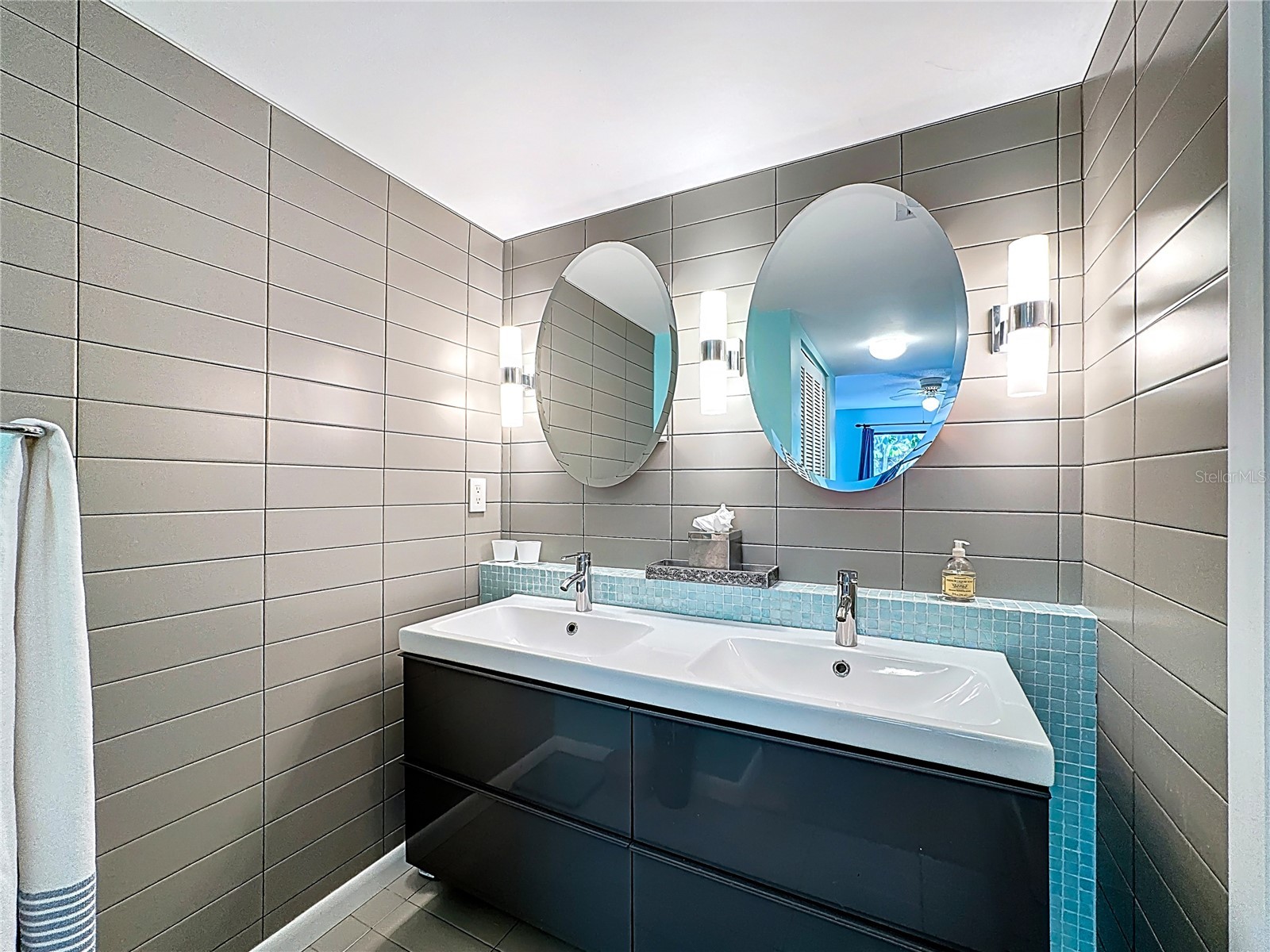 1717 Pelican Cove Road #GL434 Sarasota FL 34231 A4684670 image25